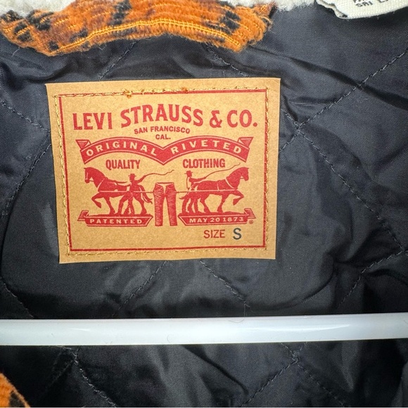 Levi’s Cheetah Print Ladies Jean Jacket- size small - Like New - Picture 5 of 15